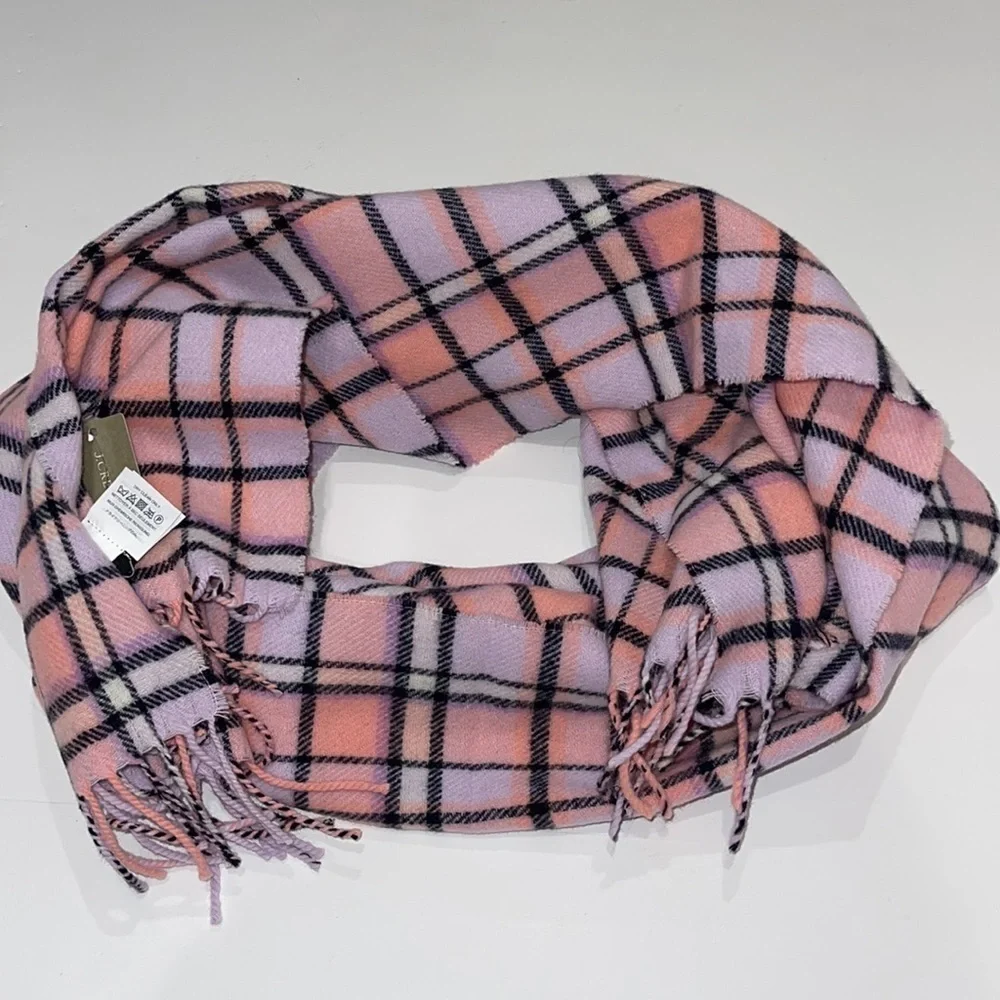 NEW J CREW TARTEN ASBURY PLAID SCARF - Picture 3 of 10